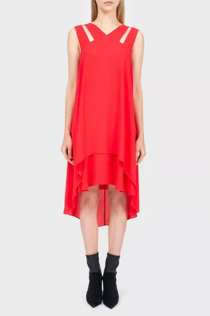 Sleeveless dress with long back
