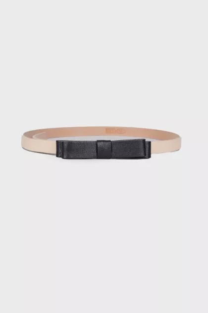 Leather belt with bow
