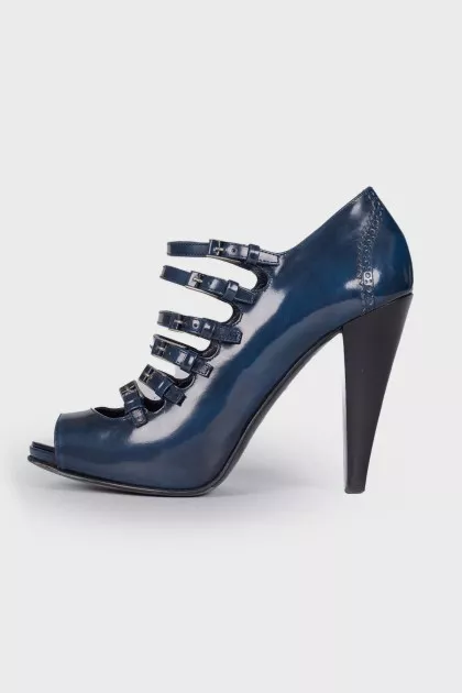 Leather blue sandals with straps