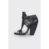 Black leather sandals with zip