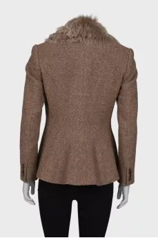 Jacket with fur on the lapels