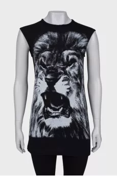 Long top with lion print