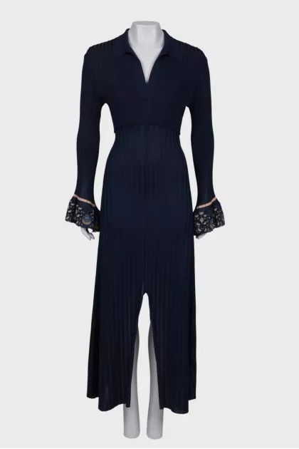 Bodycon dress with slits