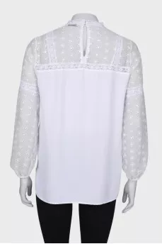 White blouse with lace