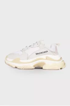 Білі кросівки Triple s