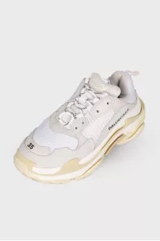 Білі кросівки Triple s