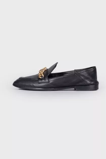 Leather loafers with golden chain