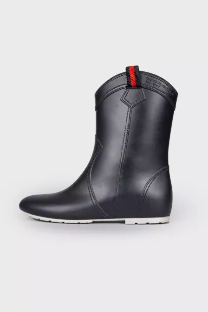 Rubber black boots