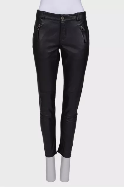 Leather trousers with zip pockets