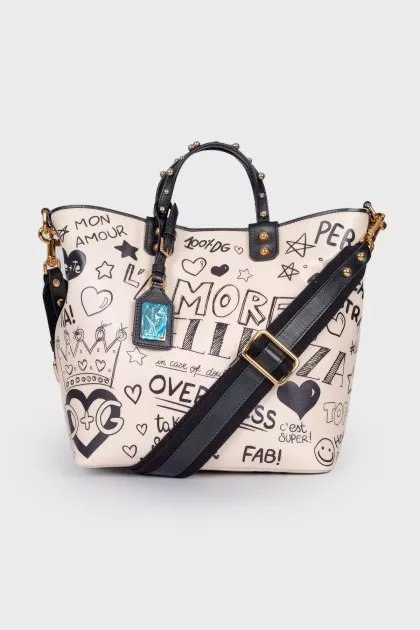 Beatrice Mural bag with tag