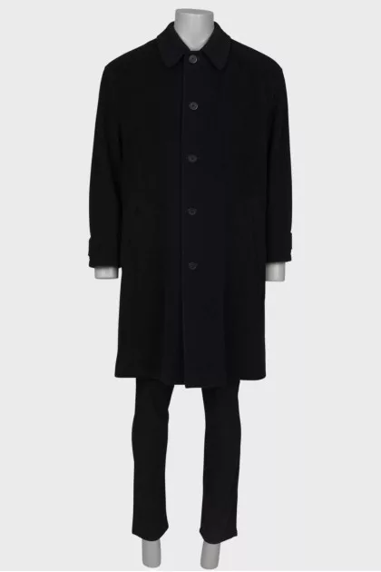 Men's coat with buttons