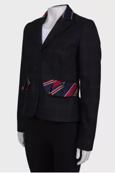 Jacket with a bow on the back