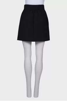 Skirt with button closure