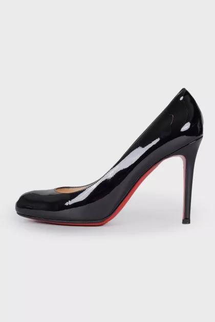 Patent leather shoes