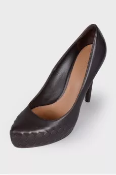 Black woven leather shoes