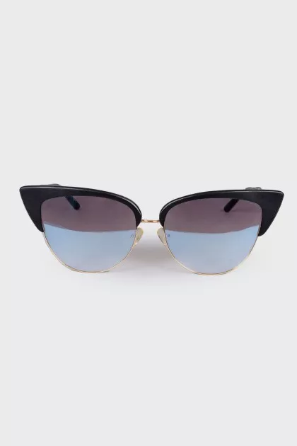 Cat eye sunglasses