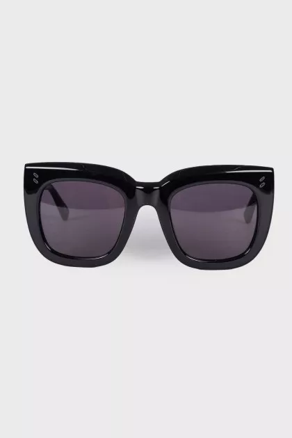 Black Frame Sunglasses