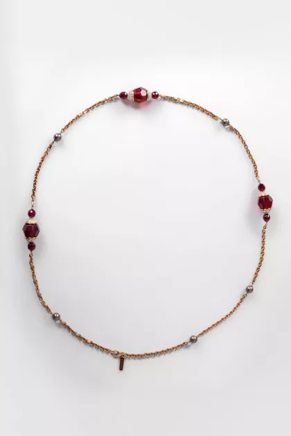 Golden necklace with massive beads