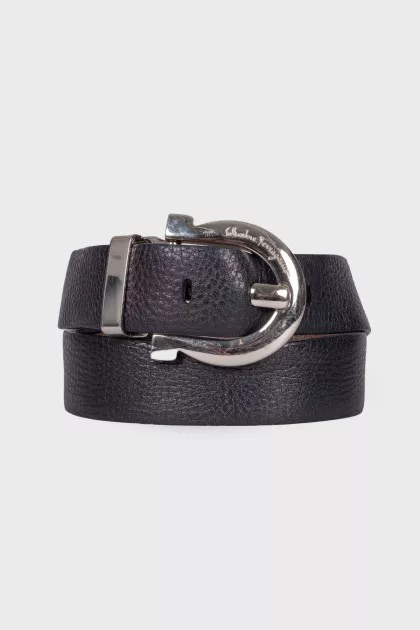 Iridescent effect leather belt