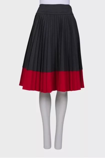 Pleated wool skirt