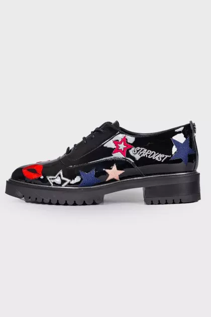 Derby with embroidery
