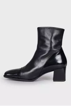Square toecap boots