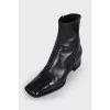 Square toecap boots