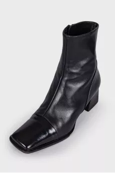 Square toecap boots