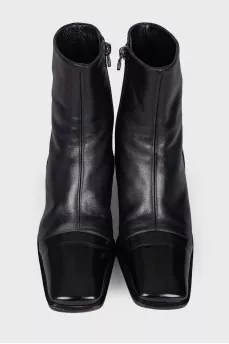 Square toecap boots