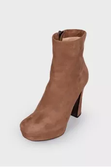 Square toecap suede ankle boots
