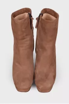 Square toecap suede ankle boots