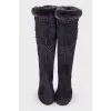 Boots with fur embroidery