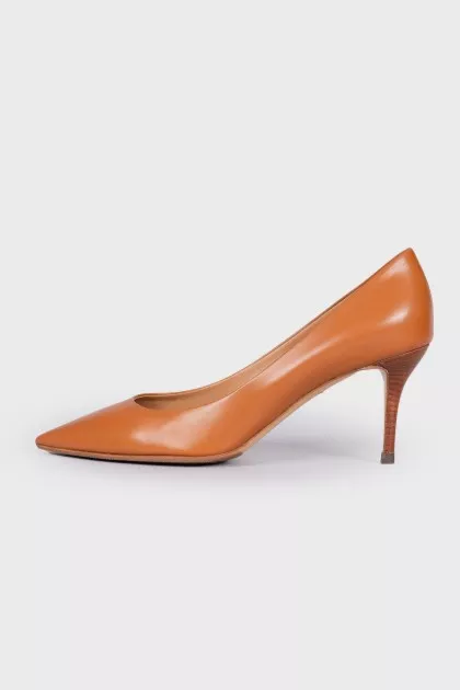 Brown leather pumps