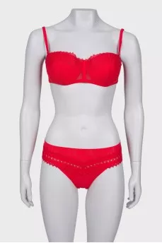 Lingerie set with lace and tag