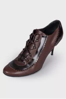 Lace-up leather ankle boots