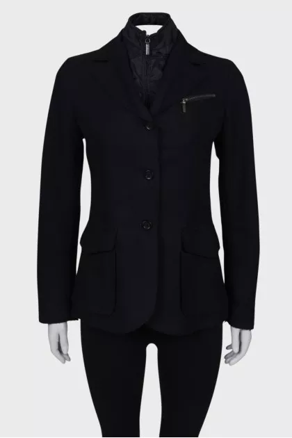 Coat with zip collar