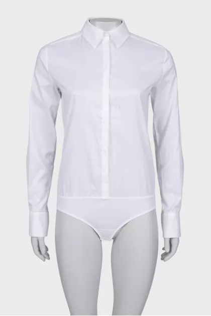 White body blouse