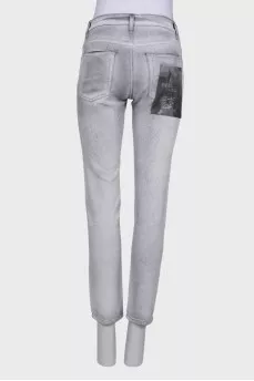 Light gray skinny jeans with tag