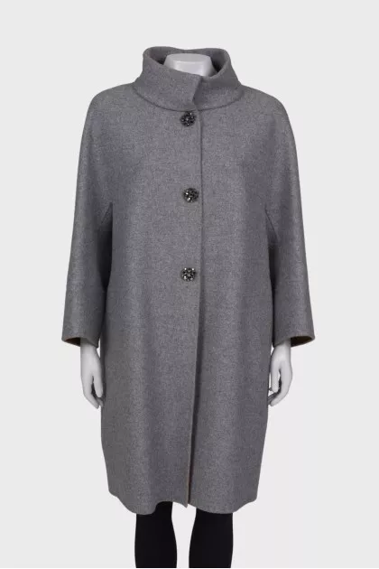 Wool coat with decorated press-studs