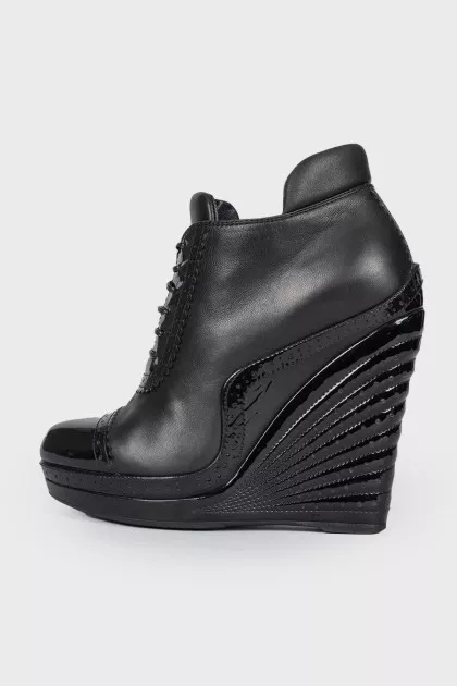 Leather ankle boots with patent inserts