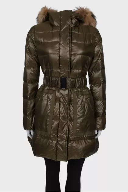 Khaki elongated down jacket under the belt with a tag