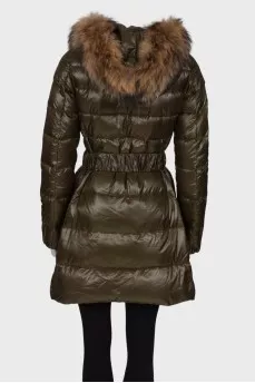 Khaki elongated down jacket under the belt with a tag