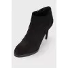 Round toecap suede ankle boots