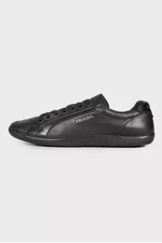 Men's black leather sneakers