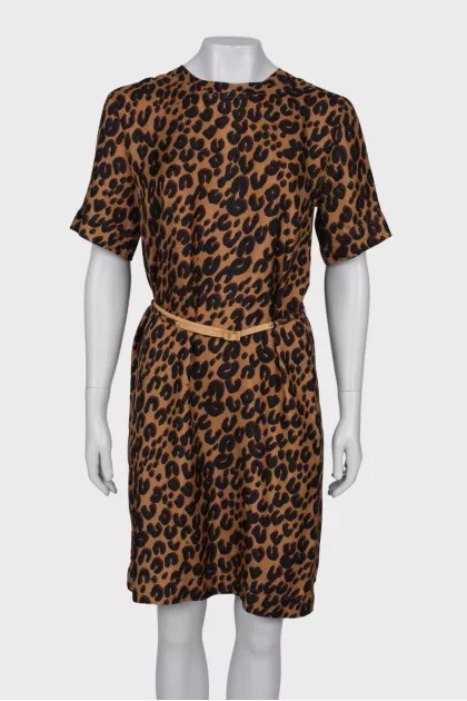 Leopard print dress with belt