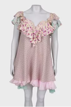 Floral print dress with ruffles