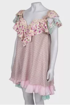 Floral print dress with ruffles
