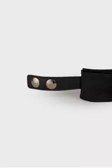 Lacquered tie belt