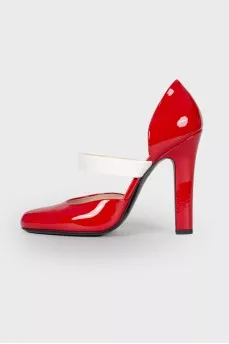 Patent red shoes