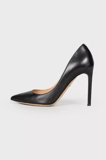 Shoes with strap